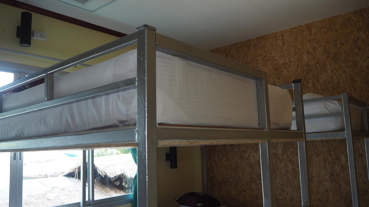 Chaokoh Phi Phi Hostel Bagian luar foto