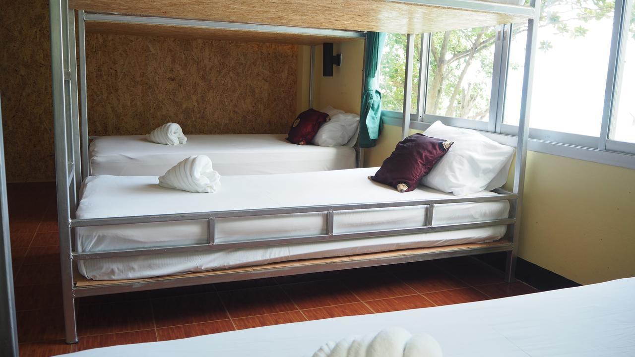 Chaokoh Phi Phi Hostel Bagian luar foto