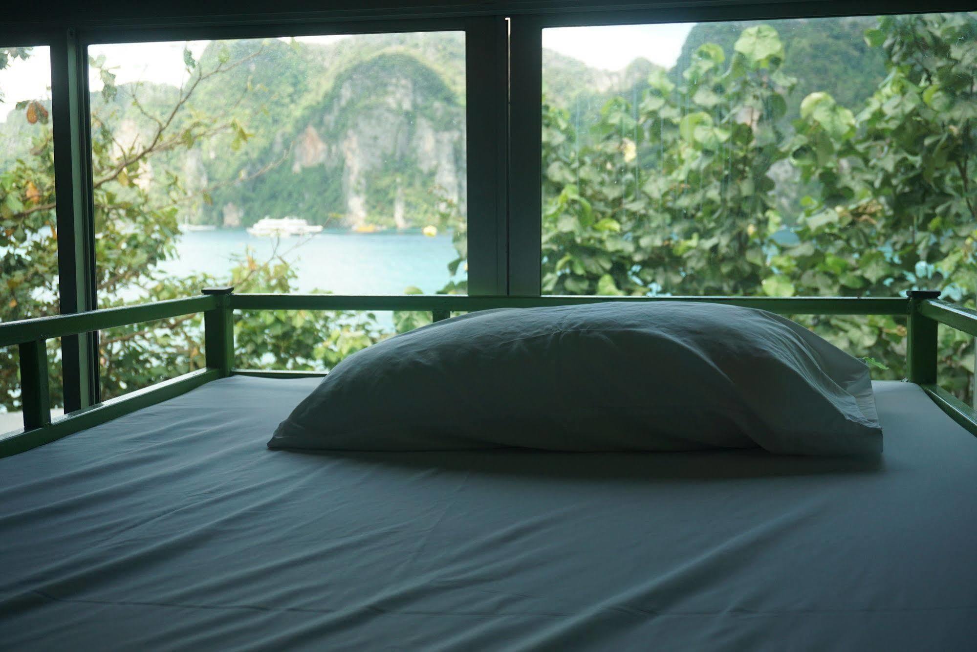 Chaokoh Phi Phi Hostel Bagian luar foto